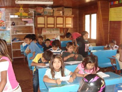 20071216150026-ninos-aula.jpg